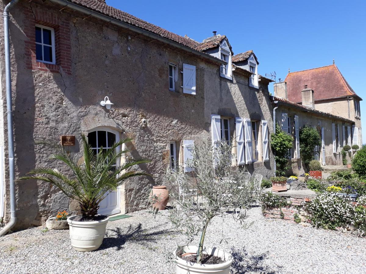 Au Chateau Juillac Juillac  Exterior photo