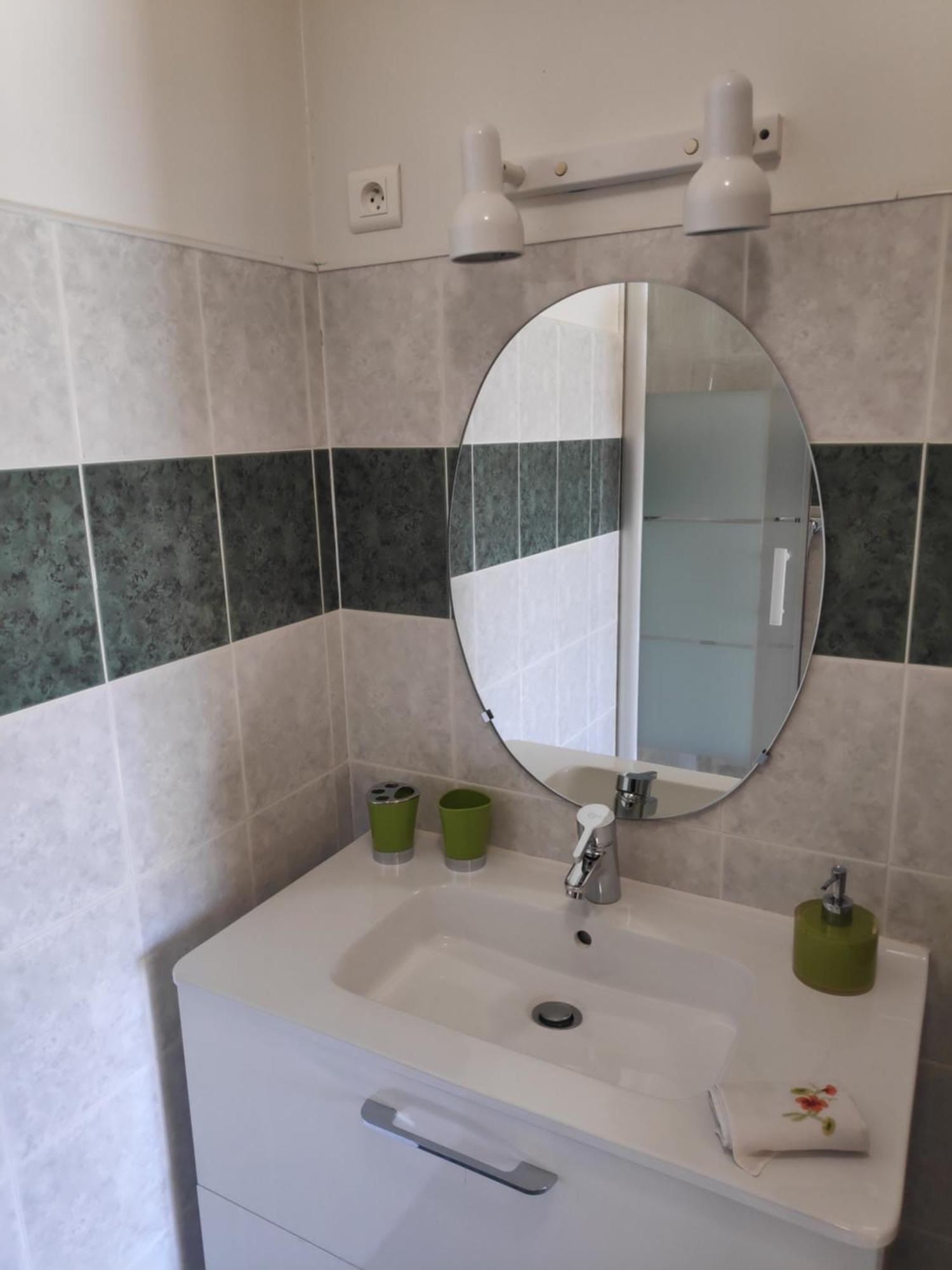 Au Chateau Juillac Juillac  Room photo